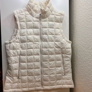 The‎ North Face White Vest Size Medium